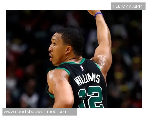 豪泽盛赞布朗连续八场得分超30他在场上如鱼得水随心所欲